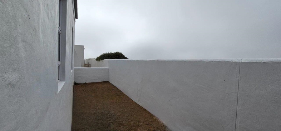 2 Bedroom Property for Sale in Lampiesbaai Western Cape